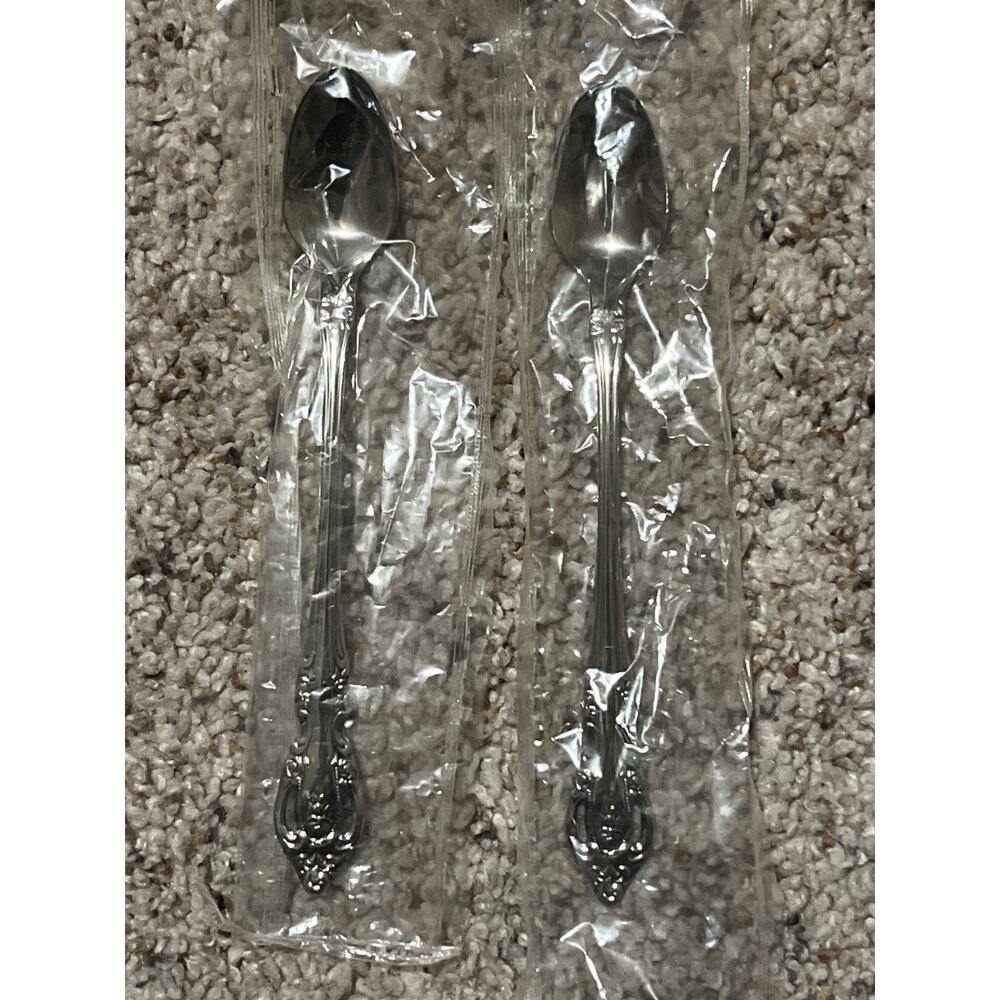 (1) Infant Feeding Spoon Brahms (Stainless) by Oneida Silver  NEW